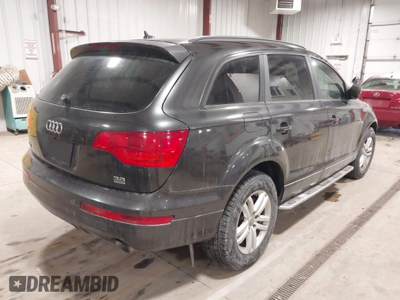 2007 Audi Q7 z VIN WA1AY74L37D044453, wystawiony jako IAAI lot #41389809 z przebiegiem Nie podano mil oraz . Historia ofert i sprzedaży dostępna na DreamBid. Obrazek 4.
