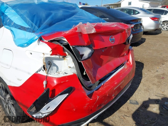 2022 Nissan Versa SV z VIN 3N1CN8EV0NL839211, wystawiony jako IAAI lot #41362397 z przebiegiem 7 670 mil mil oraz . Historia ofert i sprzedaży dostępna na DreamBid. Obrazek 12.