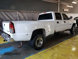 2001 Chevrolet Silverado 3500 LS with VIN 1GCJK33G11F160833, listed as a Copart auction lot 46930185 with 309,228 mi miles and Clean Title. Bid and sale history available at carsss.com. Image 3.