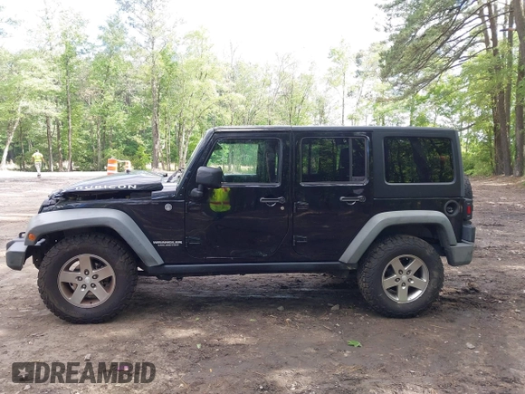2012 Jeep Wrangler Unlimited Call of Duty MW3 with VIN 1C4BJWFG5CL103267, listed as a IAAI auction lot 42334345 with 135,324 mi miles and . Bid and sale history available at DreamBid. Image 15.