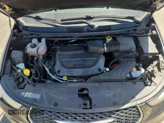 2023 Chrysler Pacifica Limited with VIN 2C4RC3GG8PR604835, listed as a Copart auction lot 57661325 with 33,232 mi miles and Salvage title. Bid and sale history available at DreamBid. Image 12.