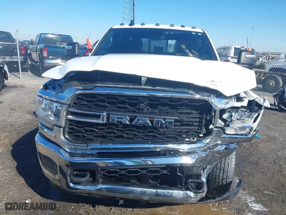 2023 Ram 2500 Tradesman with VIN 3C6UR5CL2PG566944, listed as a IAAI auction lot 41664278 with 133,182 mi miles. Bid and sale history available at carsss.com. Image 6.