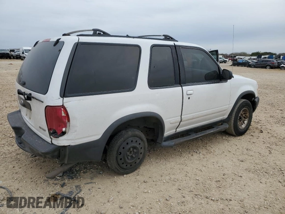 1999 Ford Explorer с VIN 1FMYU22E3XUA62129, выставлен на аукционе Copart как лот 87883565 с пробегом 250 605 миль миль и Списание • Salvage title. История ставок и продаж доступна на DreamBid. Изображение 3.