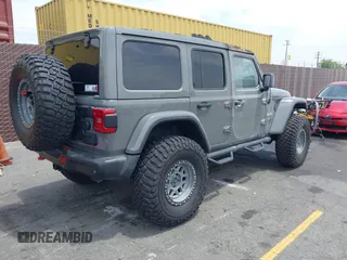 2020 Jeep Wrangler Unlimited Rubicon с VIN 1C4JJXFM4LW100382, выставлен на аукционе IAAI как лот 42338687 с пробегом Не указан миль и . История ставок и продаж доступна на DreamBid. Изображение 4.