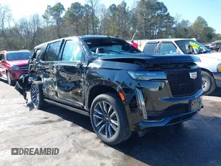 2024 Cadillac Escalade 4WD Sport Platinum z VIN 1GYS4GKL3RR339867, wystawiony jako IAAI lot #41172901 z przebiegiem Nie podano mil oraz . Historia ofert i sprzedaży dostępna na DreamBid. Obrazek 1.