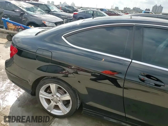 2013 Mercedes-Benz C 250 z VIN WDDGJ4HB5DF967737, wystawiony jako Copart lot #57278155 z przebiegiem 127 644 mil mil oraz Nie do naprawy • Non repairable. Historia ofert i sprzedaży dostępna na DreamBid. Obrazek 14.