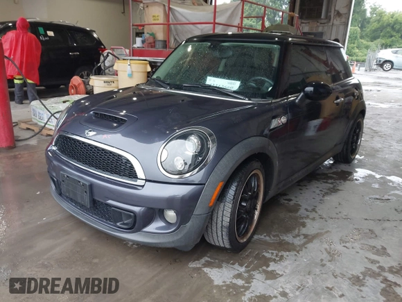 2012 MINI Hardtop S with VIN WMWSV3C53CTY17546, listed as a IAAI auction lot 42312660 with 100,188 mi miles and . Bid and sale history available at DreamBid. Image 2.