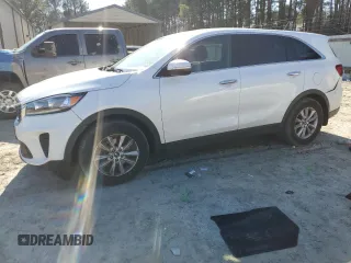 2020 Kia Sorento LX with VIN 5XYPG4A37LG689172, listed as a Copart auction lot 47413515 with 196,251 mi miles and Salvage Title. Bid and sale history available at carsss.com. Image 1.