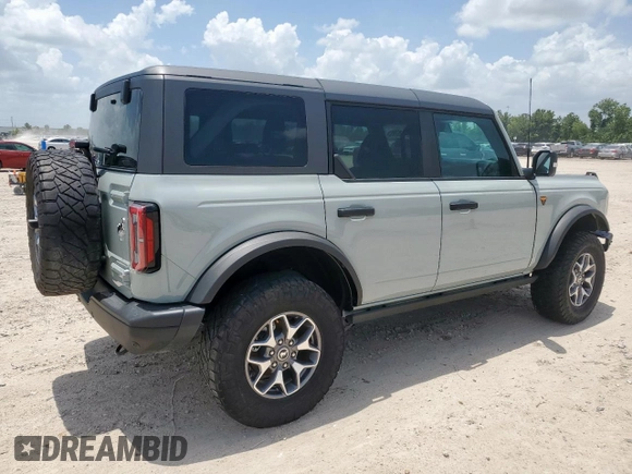 2024 Ford Bronco Badlands with VIN 1FMEE9BP4RLA84742, listed as a Copart auction lot 61963995 with 828 mi miles and Salvage title. Bid and sale history available at DreamBid. Image 3.