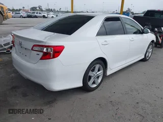 2012 Toyota Camry L with VIN 4T1BF1FK4CU191355, listed as a IAAI auction lot 42043091 with 139,629 mi miles. Bid and sale history available at carsss.com. Image 4.