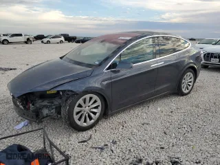 2016 Tesla Model X 70D with VIN 5YJXCAE22GF002253, listed as a Copart auction lot 50700425 with 153,258 mi miles and Salvage Title. Bid and sale history available at carsss.com. Image 1.