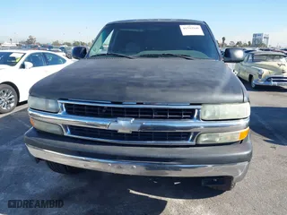 2003 Chevrolet Tahoe LS with VIN 1GNEC13V33R219195, listed as a IAAI auction lot 41342940 with 177,276 mi miles. Bid and sale history available at carsss.com. Image 12.