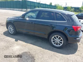 2010 Audi Q5 Premium Plus z VIN WA1LKAFP6AA003671, wystawiony jako IAAI lot #42408719 z przebiegiem Nie podano mil oraz . Historia ofert i sprzedaży dostępna na DreamBid. Obrazek 3.