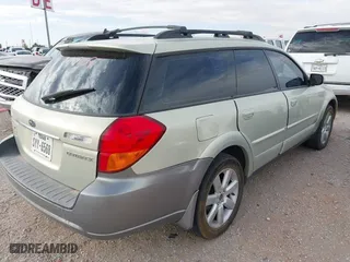 2006 Subaru Legacy Wagon Outback 2.5i Ltd with VIN 4S4BP62C367330788, listed as a IAAI auction lot 42011909 with 282,311 mi miles. Bid and sale history available at carsss.com. Image 4.