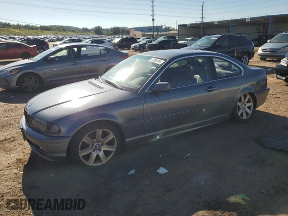2001 BMW 3 Series 325Ci with VIN WBABN33491JW49847, listed as a Copart auction lot 67066094 with 137,068 mi miles and Salvage Title. Bid and sale history available at carsss.com. Image 1.