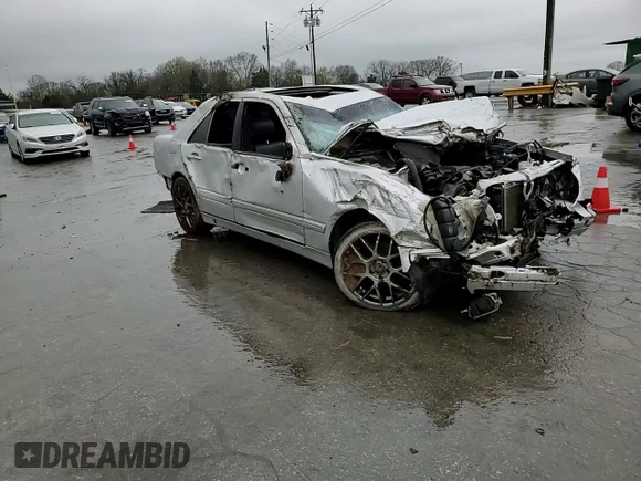 2001 Mercedes-Benz E-Class with VIN WDBJF65J71B282195, listed as a Copart auction lot 51190135 with 0 mi miles and Non Repairable. Bid and sale history available at carsss.com. Image 10.