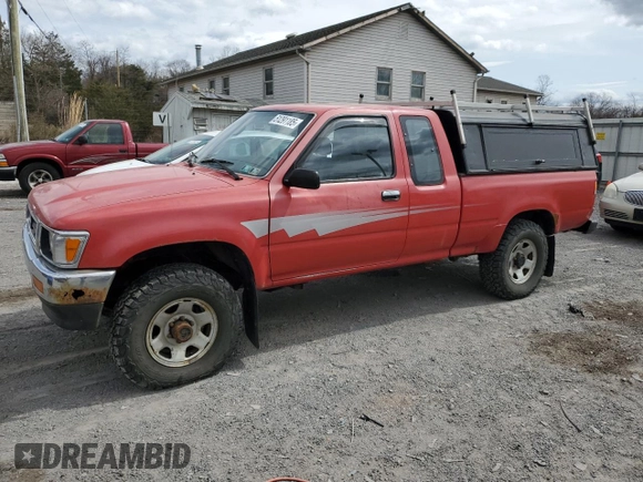 1992 Toyota Pickup DLX с VIN JT4VN13D8N5076488, выставлен на аукционе Copart как лот 51291185 с пробегом 171 767 миль миль и Чистый • Clean title. История ставок и продаж доступна на DreamBid. Изображение 1.