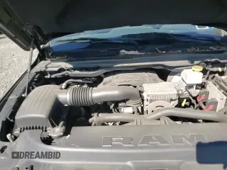 2020 Ram 1500 Laramie z VIN 1C6SRFJT0LN179021, wystawiony jako Copart lot #70655605 z przebiegiem 71 414 mil mil oraz Szkoda całkowita • Salvage title. Historia ofert i sprzedaży dostępna na DreamBid. Obrazek 14.