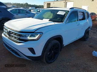 2022 Volkswagen Atlas 3.6L V6 SE w/Technology with VIN 1V2KR2CA2NC546401, listed as a IAAI auction lot 41338203 with 46,504 mi miles. Bid and sale history available at carsss.com. Image 2.