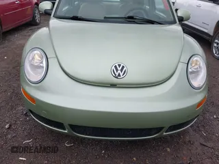 2007 Volkswagen New Beetle Coupe with VIN 3VWRW31C17M517442, listed as a IAAI auction lot 41835962 with 159,668 mi miles. Bid and sale history available at carsss.com. Image 6.