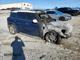 2018 MINI Countryman Cooper with VIN WMZYV5C3XJ3E02716, listed as a Copart auction lot 88490745 with 0 mi miles and Non Repairable. Bid and sale history available at carsss.com. Image 4.