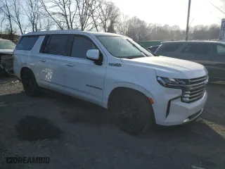 2021 Chevrolet Suburban High Country with VIN 1GNSKGKL8MR318850, listed as a Copart auction lot 83521144 with 13,495 mi miles and Non Repairable. Bid and sale history available at carsss.com. Image 4.