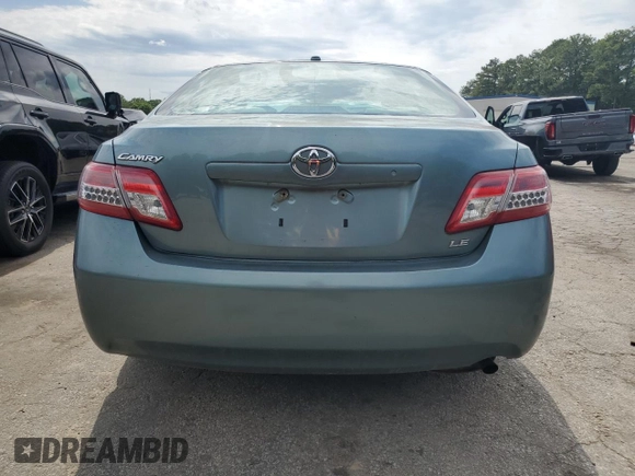 2011 Toyota Camry LE z VIN 4T4BF3EK3BR126630, wystawiony jako Copart lot #58396155 z przebiegiem 155 727 mil mil oraz Czysty tytuł • Clean title. Historia ofert i sprzedaży dostępna na DreamBid. Obrazek 6.