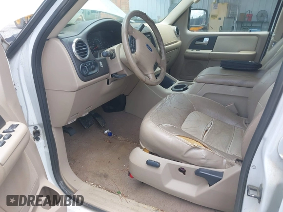 2004 Ford Expedition Eddie Bauer with VIN 1FMRU17W04LB61654, listed as a IAAI auction lot 42456262 with 305,787 mi miles and . Bid and sale history available at DreamBid. Image 5.