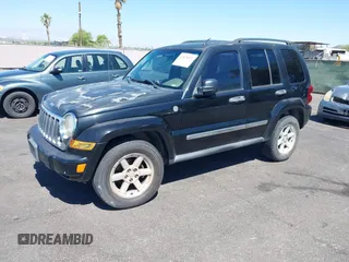 2006 Jeep Liberty Limited z VIN 1J4GL58KX6W182833, wystawiony jako IAAI lot #42428602 z przebiegiem 198 084 mil mil oraz . Historia ofert i sprzedaży dostępna na DreamBid. Obrazek 2.
