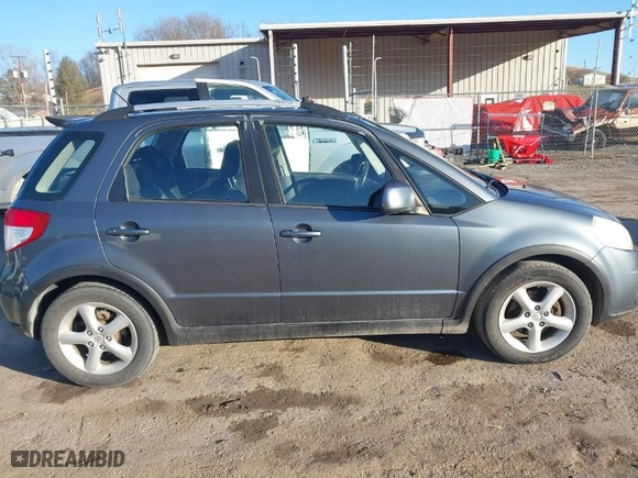 2008 Suzuki SX4 with VIN JS2YB417185102945, listed as a IAAI auction lot 41752107 with 164,656 mi miles. Bid and sale history available at carsss.com. Image 13.
