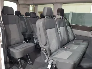 2023 Ford Transit Passenger XL z VIN 1FBAX2C84PKA94044, wystawiony jako Copart lot #58401205 z przebiegiem 42 644 mil mil oraz Tytuł czysty. Historia ofert i sprzedaży dostępna na DreamBid. Obrazek 11.