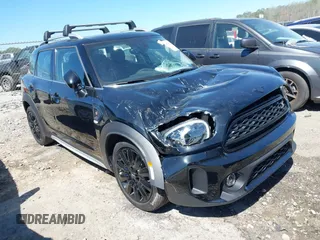 2024 MINI Countryman Cooper S with VIN WMZ53BR08R3S33762, listed as a IAAI auction lot 41845320 with 5,509 mi miles. Bid and sale history available at carsss.com. Image 6.