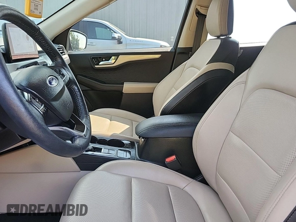 2020 Ford Escape SEL z VIN 1FMCU9H60LUB74495, wystawiony jako IAAI lot #42634880 z przebiegiem 39 530 mil mil oraz . Historia ofert i sprzedaży dostępna na DreamBid. Obrazek 1.