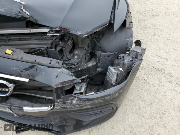 2019 Volvo S60 Momentum with VIN 7JR102FK9KG002057, listed as a Copart auction lot 48382804 with 41,175 mi miles. Bid and sale history available at carsss.com. Image 12.