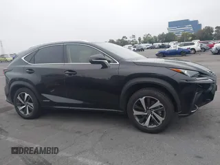 2021 Lexus NX 300h z VIN JTJGJRDZ5M2148354, wystawiony jako IAAI lot #42516204 z przebiegiem 42 803 mil mil oraz . Historia ofert i sprzedaży dostępna na DreamBid. Obrazek 13.