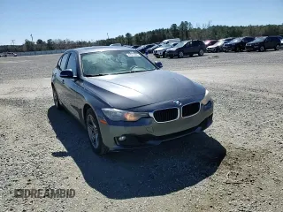 2012 BMW 3 Series 328i z VIN WBA3A5G57CNP16441, wystawiony jako Copart lot #49571245 z przebiegiem 140 245 mil mil oraz Szkoda całkowita • Salvage title. Historia ofert i sprzedaży dostępna na DreamBid. Obrazek 11.
