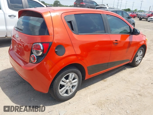 2012 Chevrolet Sonic LS z VIN 1G1JA6SH3C4116855, wystawiony jako IAAI lot #42513686 z przebiegiem Nie podano mil oraz . Historia ofert i sprzedaży dostępna na DreamBid. Obrazek 4.