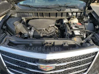2019 Cadillac XT5 Luxury AWD z VIN 1GYKNDRS4KZ206002, wystawiony jako Copart lot #46789955 z przebiegiem 51 504 mil mil oraz Szkody całkowita. Historia ofert i sprzedaży dostępna na DreamBid. Obrazek 14.