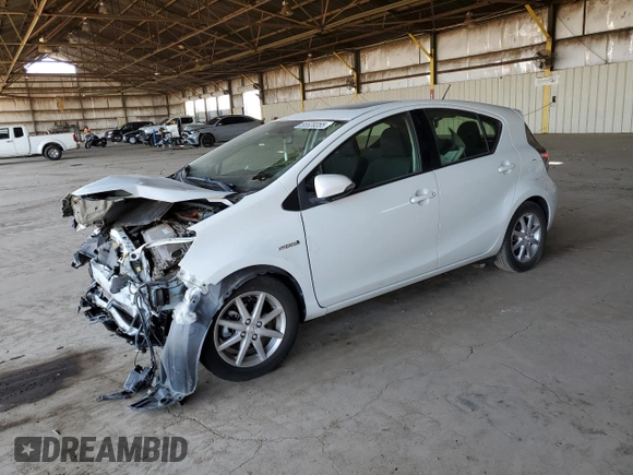 2013 Toyota Prius One z VIN JTDKDTB38D1033589, wystawiony jako Copart lot #55520355 z przebiegiem Nie podano mil oraz Szkoda całkowita • Salvage title. Historia ofert i sprzedaży dostępna na DreamBid. Obrazek 1.