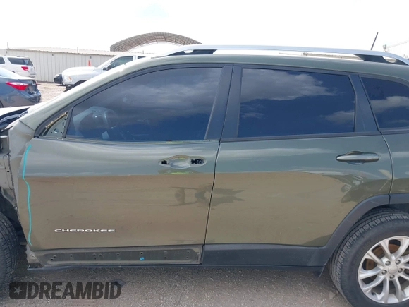 2020 Jeep Cherokee Latitude с VIN 1C4PJLCB5LD581311, выставлен на аукционе IAAI как лот 42509499 с пробегом 105 831 миль миль и . История ставок и продаж доступна на DreamBid. Изображение 15.