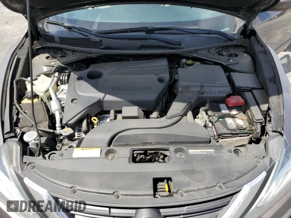 2017 Nissan Altima SV z VIN 1N4AL3AP5HC122605, wystawiony jako Copart lot #55948535 z przebiegiem 101 575 mil mil oraz Szkoda całkowita • Salvage title. Historia ofert i sprzedaży dostępna na DreamBid. Obrazek 11.