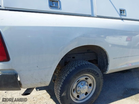 2018 Ram 2500 Tradesman with VIN 3C6TR5HT0JG314024, listed as a IAAI auction lot 41683156 with 77,425 mi miles. Bid and sale history available at carsss.com. Image 17.