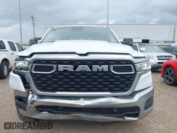 2025 Ram 1500 Big Horn z VIN 1C6SRFFPXSN581512, wystawiony jako IAAI lot #42158063 z przebiegiem 35 469 mil mil oraz . Historia ofert i sprzedaży dostępna na DreamBid. Obrazek 12.