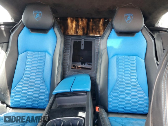 2019 Lamborghini Urus z VIN ZPBUA1ZL1KLA01041, wystawiony jako Copart lot #56124235 z przebiegiem Nie podano mil oraz Tytuł czysty. Historia ofert i sprzedaży dostępna na DreamBid. Obrazek 10.