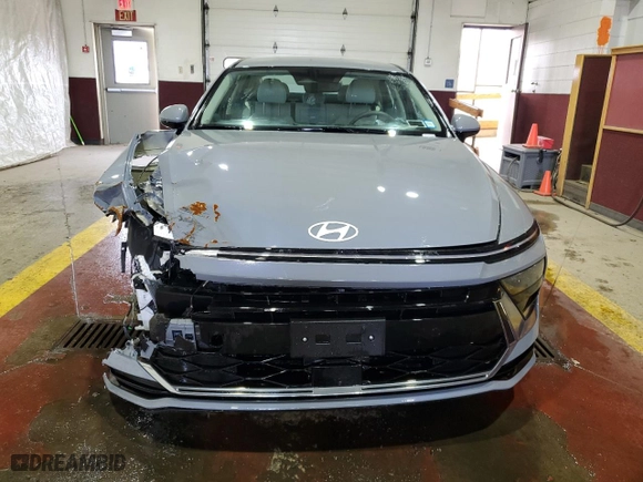 2025 Hyundai Sonata Hybrid SEL with VIN KMHL34JJ8SA103954, listed as a Copart auction lot 50236345 with 6,618 mi miles and Clean Title. Bid and sale history available at carsss.com. Image 5.