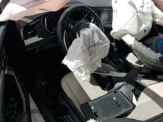 2021 Volkswagen Jetta S z VIN 3VWC57BU2MM043259, wystawiony jako Copart lot #57821305 z przebiegiem Nie podano mil oraz Szkoda całkowita • Salvage title. Historia ofert i sprzedaży dostępna na DreamBid. Obrazek 8.