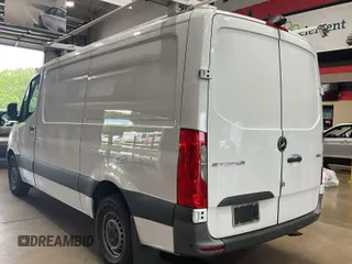 2021 Mercedes-Benz Sprinter Cargo Cargo with VIN W1Y70BGY1MT066787, listed as a IAAI auction lot 42243315 with 117,784 mi miles and . Bid and sale history available at DreamBid. Image 7.