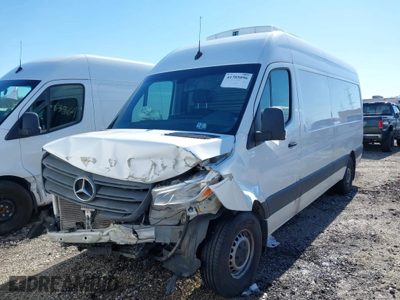 2022 Mercedes-Benz Sprinter Cargo with VIN W1Y4ECHY5NT081741, listed as a IAAI auction lot 41705096 with 70,294 mi miles. Bid and sale history available at carsss.com. Image 17.