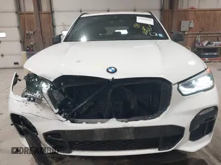 2019 BMW X5 xDrive40i z VIN 5UXCR6C55KLL03630, wystawiony jako IAAI lot #42060030 z przebiegiem 62 460 mil mil oraz . Historia ofert i sprzedaży dostępna na DreamBid. Obrazek 17.
