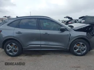 2024 Ford Escape ST-Line with VIN 1FMCU0MN9RUB43053, listed as a IAAI auction lot 41946502 with 5,669 mi miles and . Bid and sale history available at DreamBid. Image 13.